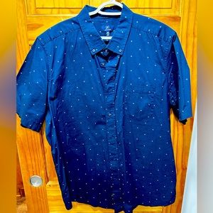 Short sleeve button down